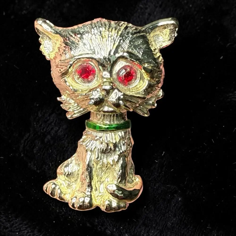 VTG SIGNED GERRY'S SMALL DOG CAT BROOCH RUBY RED RHINESTONE EYES GREEN COLLAR